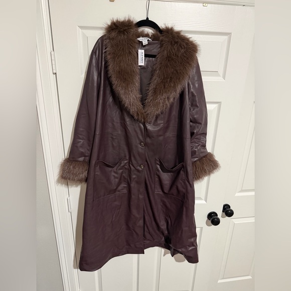 Old Navy X Anna Sui Vegan Leather Coat - Picture 4 of 7
